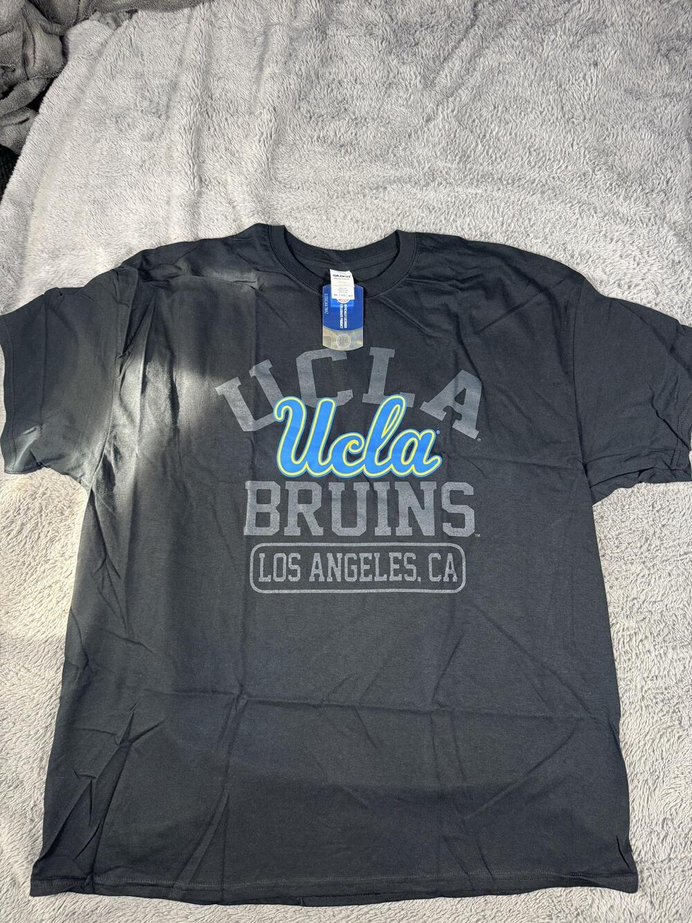UCLA Bruins Shirt Mens 2XL Gray NCAA Football Gildan Heavy Cotton Graphic Tee